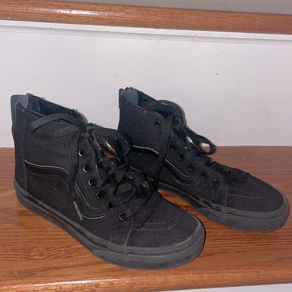 LIKE NEW kids size 3 Vans - Unisex all black high top SK8